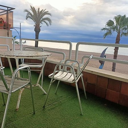 Piso Jover Alojamiento Para Mayores De 25 Anos !! Lloret de Mar Kültér fotó