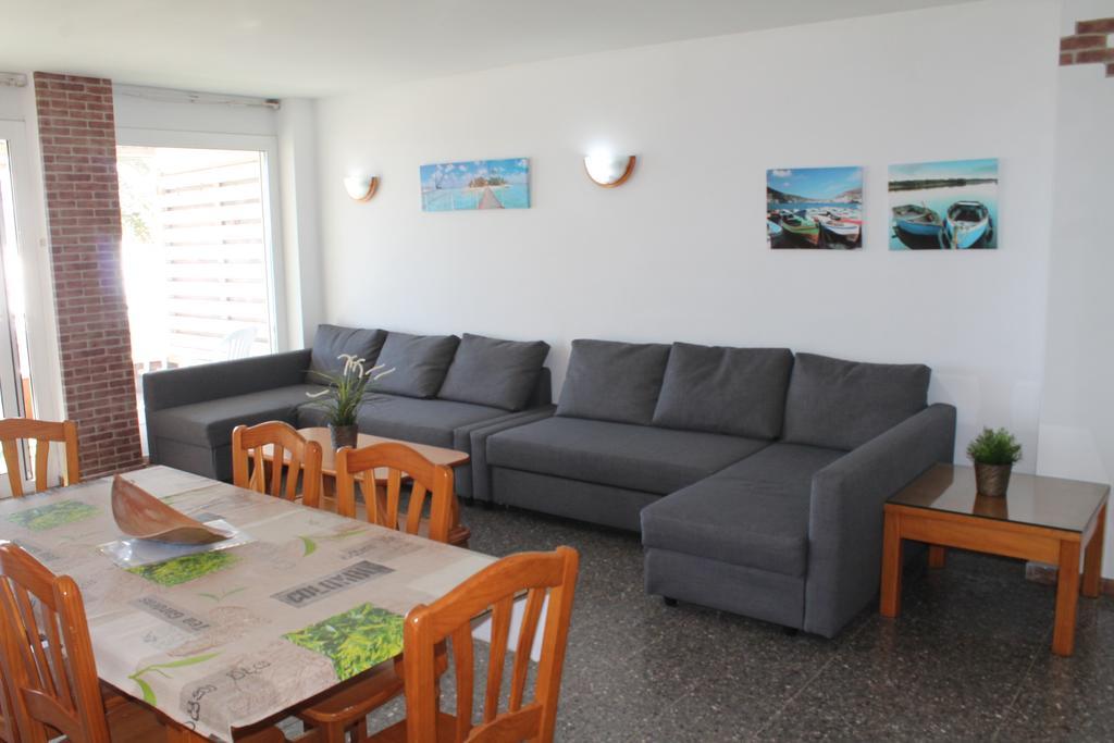 Piso Jover Alojamiento Para Mayores De 25 Anos !! Lloret de Mar Kültér fotó